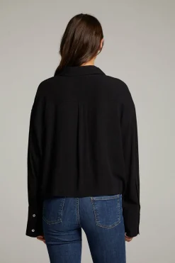 Fashion Chaser Brand Coral True Black Button Up Top