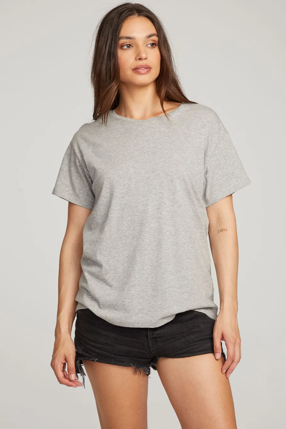 Store Chaser Brand Everyday Essential Heather Grey Crew Neck Tee