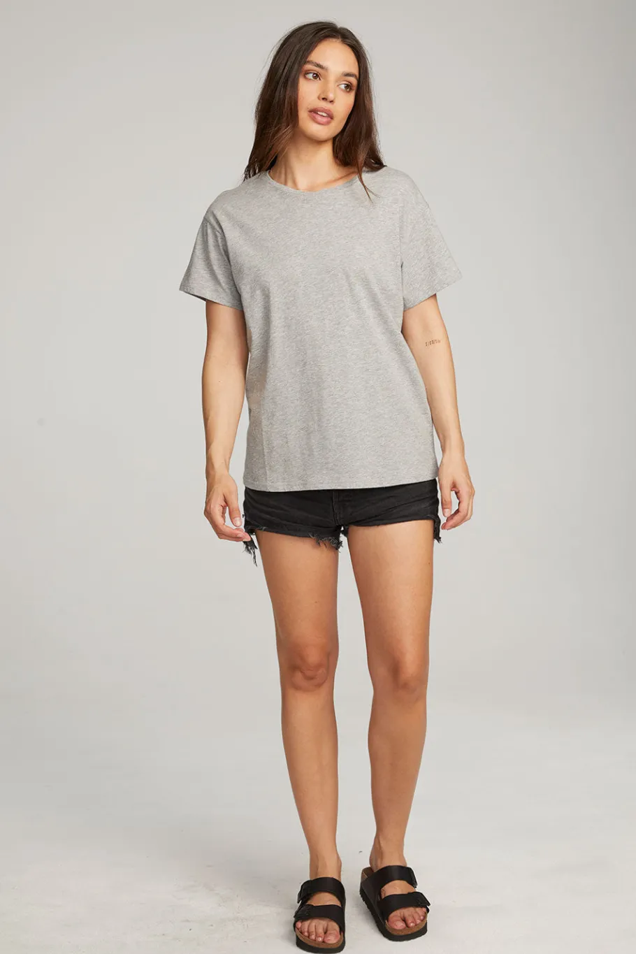Store Chaser Brand Everyday Essential Heather Grey Crew Neck Tee
