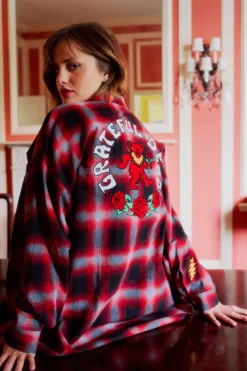 Hot Chaser Brand Grateful Dead Dancing Bear Button Down Flannel