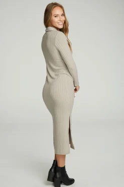 Clearance Chaser Brand Long Sleeve Button Down Collar Dress