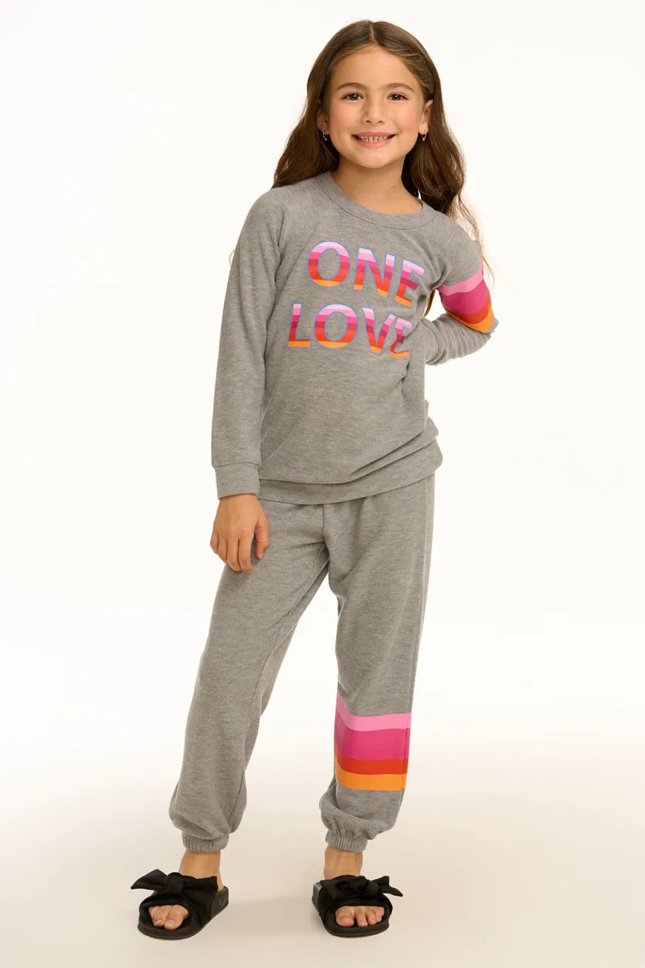 Online Chaser Brand One Love Pullover