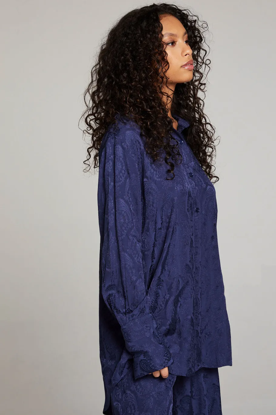 Store Chaser Brand Ruby Sapphire Button Up