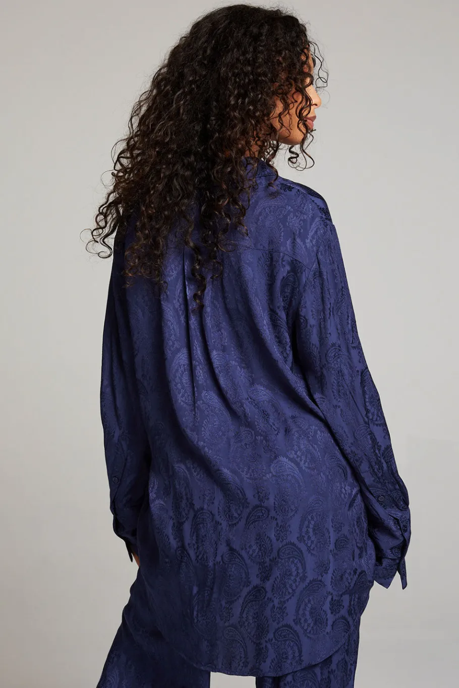 Store Chaser Brand Ruby Sapphire Button Up