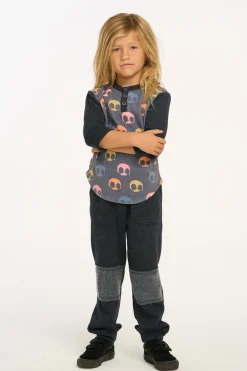 Store Chaser Brand Skull Candy Henley Tee